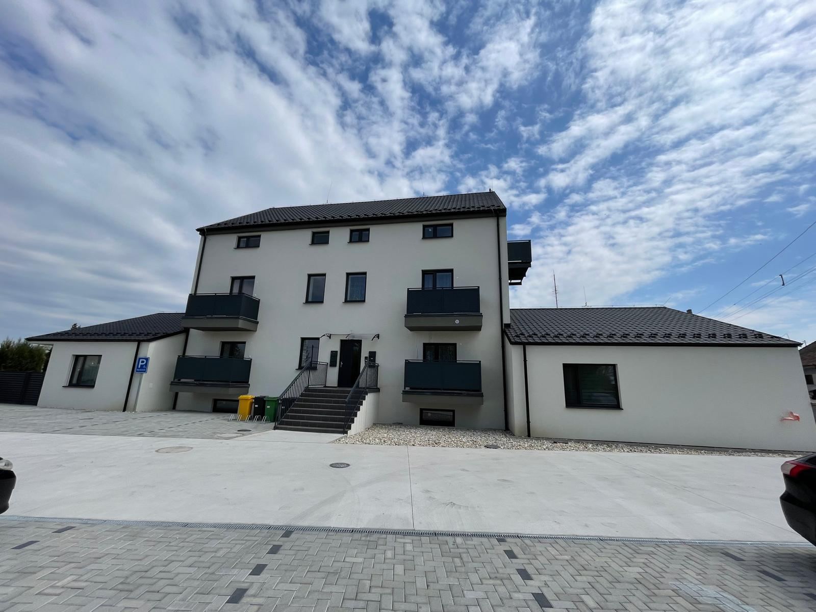 Rekonštrukcia starého mlynu na bytový dom – Veľké Úľany